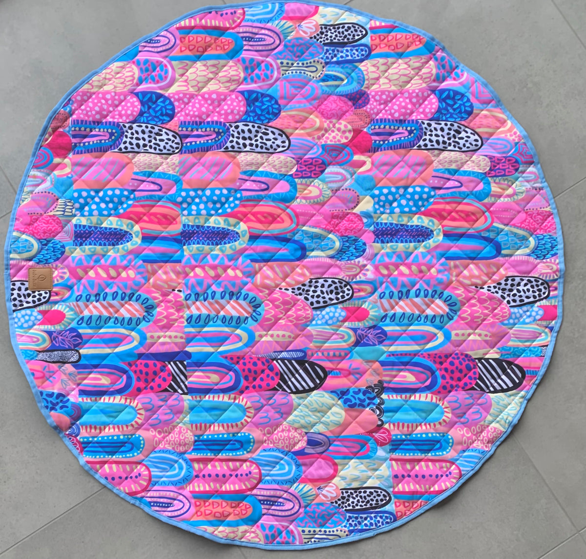 Round Quilted Play Mat Confetti In The Sky bebeluxe