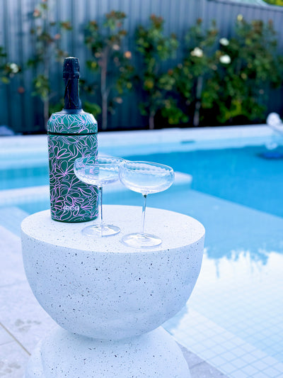 jeca wine cooler keeps wine chilled for 6 hours